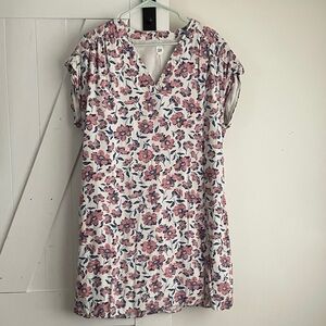 GAP White Fabric Label